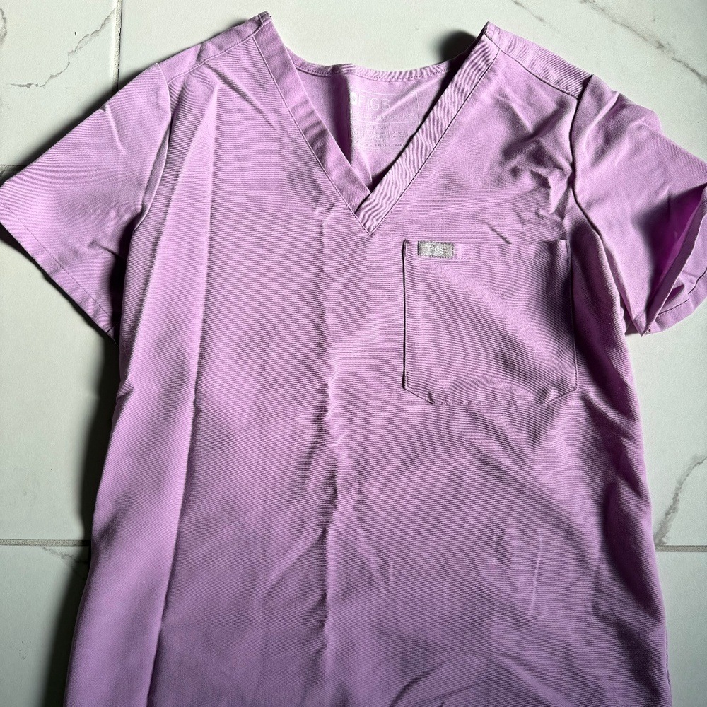FIGS Scrub Top